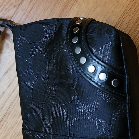 Small black "Coach" handbag - Picture 4 of 5